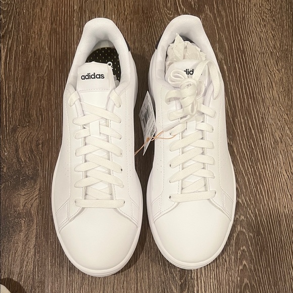 NIB Adidas Advantage Classic White Sneakers - 8.5 - Picture 4 of 10